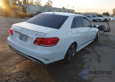 2014 Mercedes-Benz E 350 z USA, uszkodzony, nr VIN WDDHF5KB6EA928304